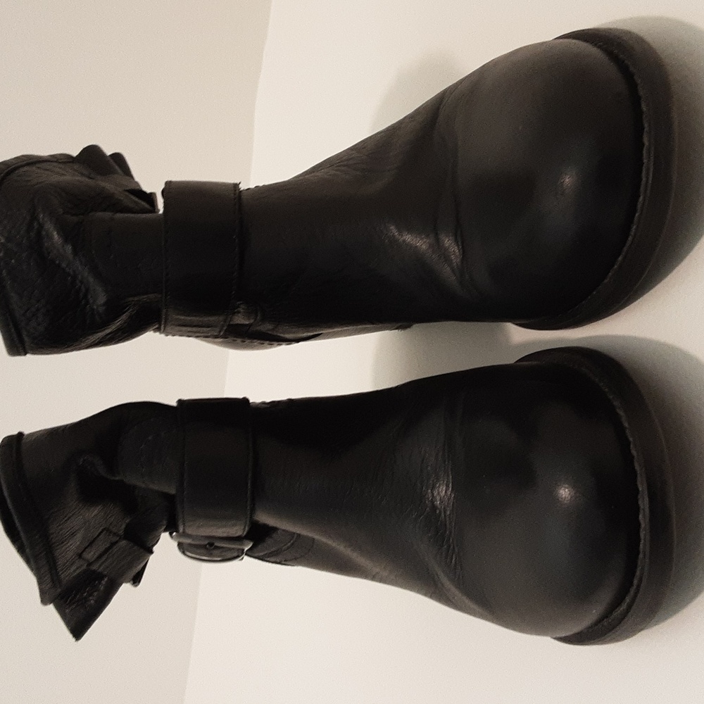 Booties - Picture 4 of 5